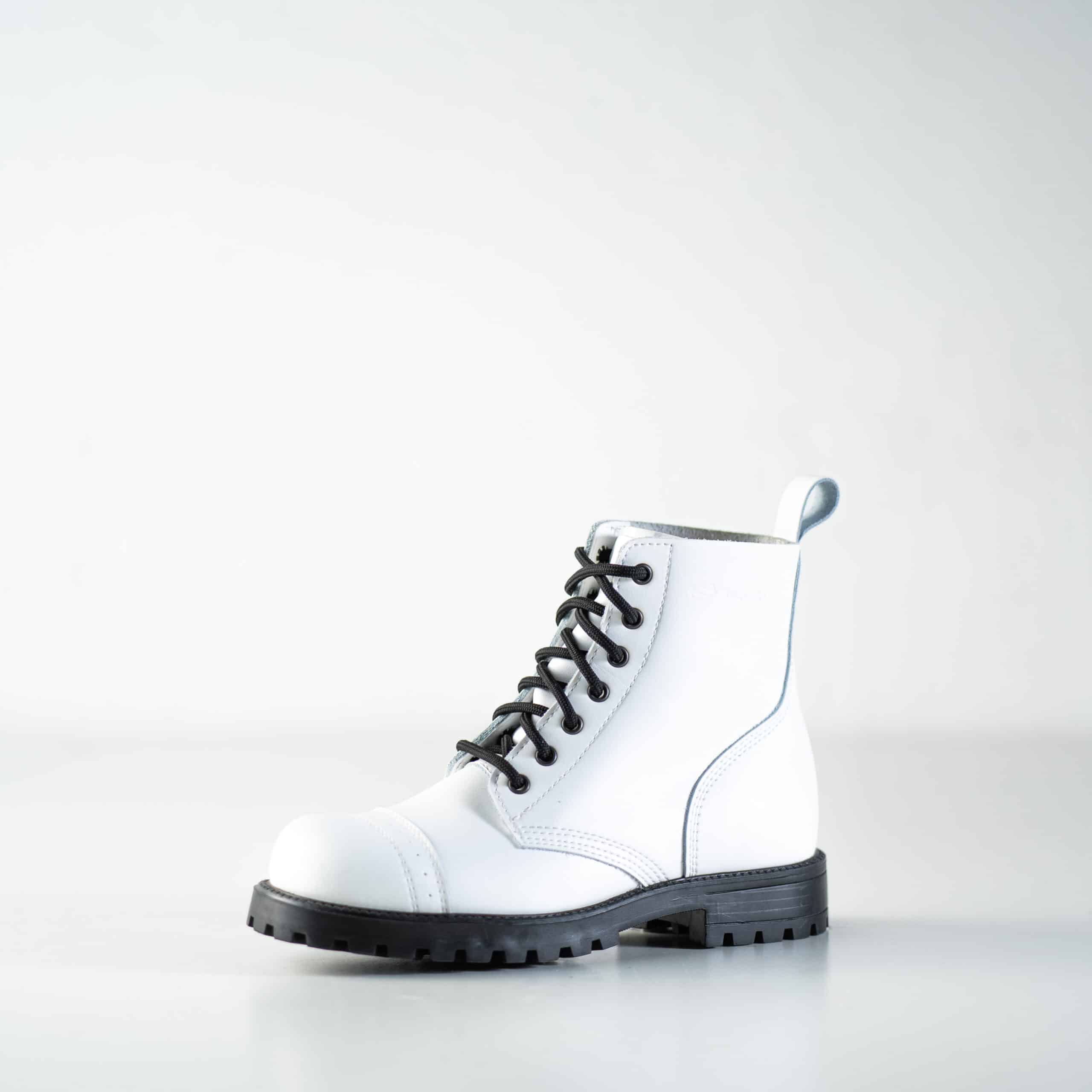 Aviator Boots White – side view